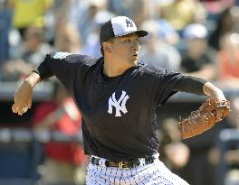 Yankees' Tanaka recovers balance in scoreless outing