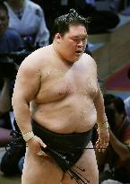 Sumo: Yokozuna hopeful Goeido, Hakuho suffer 1st defeats in Kyushu