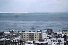 Drift ice in Okhotsk Sea observed with naked eye