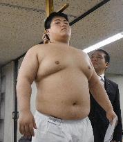 Sumo: Grandson of legendary Taiho gets physical checkup