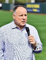 Baseball: Angels manager Mike Scioscia
