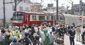 Return to full train service after collision in Yokohama