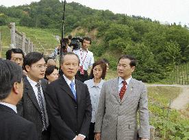 China envoy visits post-earthquake reconstruction site in Niigata