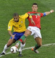 Brazil-Portugal finish goalless as both advance to 2nd round