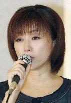 Actress Sakai offers tearful apology