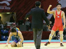 S. Korea's Baek wins gold in wrestling at Asian Games
