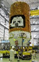 ISS-bound unmanned Japanese cargo transporter shown to press