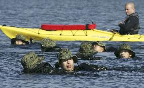 Japan, U.S. troops hold 1st joint exercise for island defense