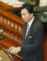 Hatoyama not to stand down over false funds reports