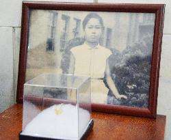 San Paulo assembly gets paper crane made by Hiroshima A-bomb victim