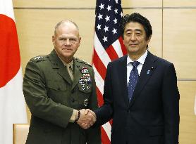 PM Abe receives courtesy call from U.S. Marine commandant