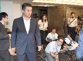 Ex-minister Hosono to leave opposition Democratic Party