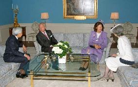Emperor Akihito meets with King Gustav