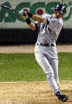 Mariners' Ichiro goes 5-for-5, 35 away from hits record