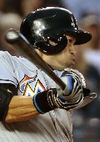 Ichiro moves closer to 3,000 hits in big leagues