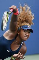 Japan's Osaka cruises into U.S. Open 3rd round