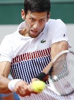 Tennis: Djokovic through to French Open 3rd round