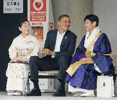 Obama visits Kamakura, his place of memories