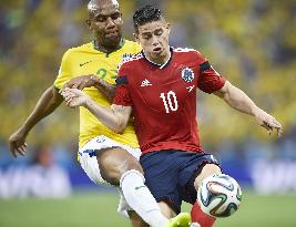 Brazil beat Colombia 2-1 in World Cup quarterfinal match