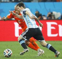 Argentina down Dutch in shootout to reach World Cup final