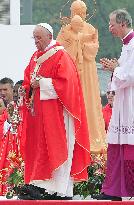 Pope Francis leads open-air Mass for beatification of Korean martyrs