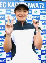 Watanabe sores albatross, eagle in 2nd round of women's pro golf tourney
