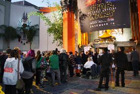 "Star Wars" sets new U.S. opening night record: U.S. media