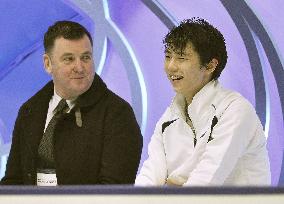 Imperfect Hanyu wins 4th straight nationals