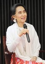 Suu Kyi receives honorary doctorate from Kyoto University