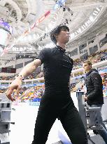 Figure skating: Hanyu