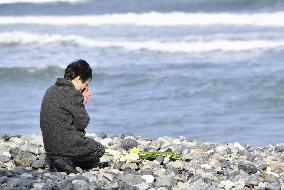 Japan commemorates 2011 quake victims