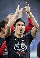 Football: Eintracht Frankfurt's Hasebe
