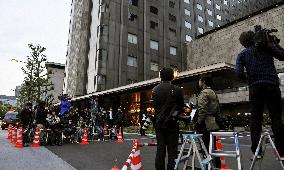 Prosecutors question Ozawa over political fund reports