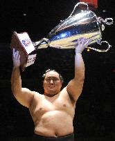 Asashoryu wins overall title at Los Angeles exhibition sumo