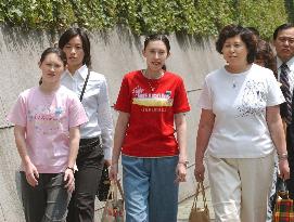 Soga, daughters visit Jenkins at Tokyo hospital