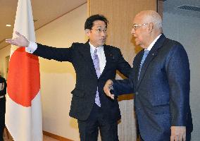 Kishida holds talks with Cuba's Cabrisas