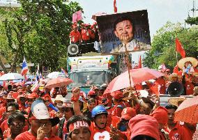 Thaksin supporters stage protest against Thai government