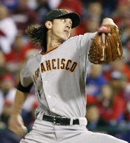 Giants' Lincecum pitches against Phillies