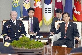 Top U.S. military officer meets with S. Korean military leaders