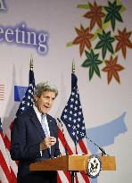 Kerry attends press conference in Hiroshima