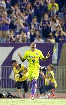 Soccer: Lopes earns Hiroshima crucial point at Marinos