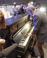 A-bomb surviving piano in Oslo