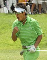 Ryo Ishikawa gets chip-in eagle to make cut at Kansai Open