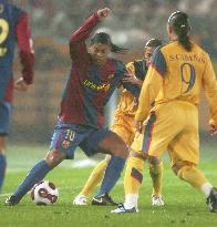 Barcelona beat Club America