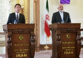 Japan, Iran foreign ministers agree on investment pact