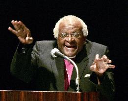 Tutu speaks at Hiroshima International Peace Summit