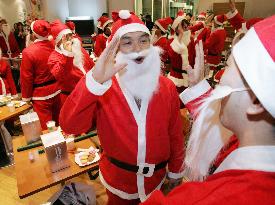 Takara holds seminar for Santa Claus wannabes
