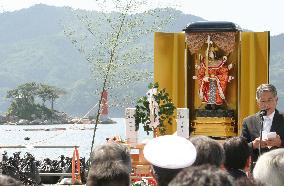 Repaired 'Benzaiten' statue unveiled in Iwate Pref.