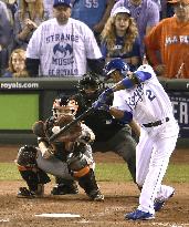 Royals beat Giants in World Series Game 2