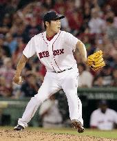 Uehara picks up 20th save